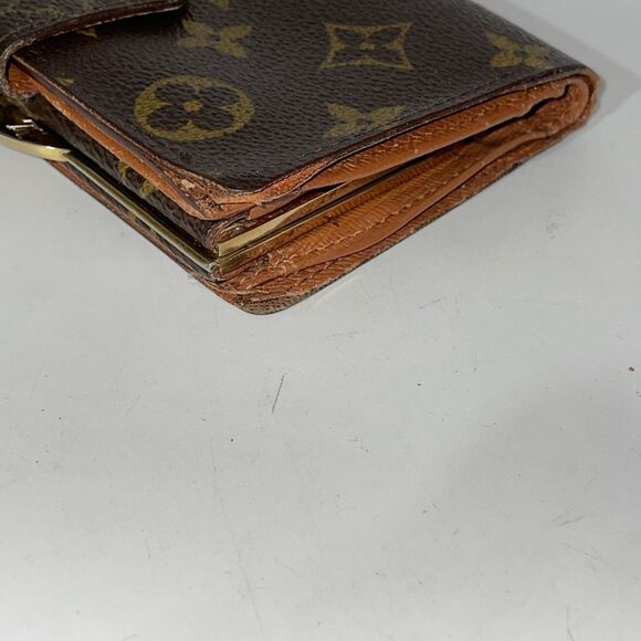 Louis Vuitton Monogram Kisslock Wallet - Picture 6 of 13